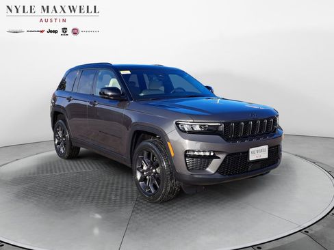 New 2025 Jeep Grand Cherokee Limited image 2
