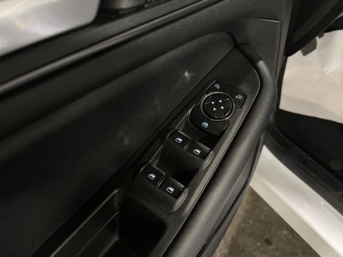 Used 2022 Ford Edge SE image 7