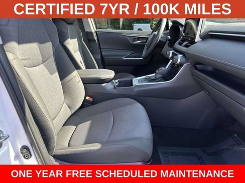 Used 2025 Toyota RAV4 XLE AWD/4WD image 9