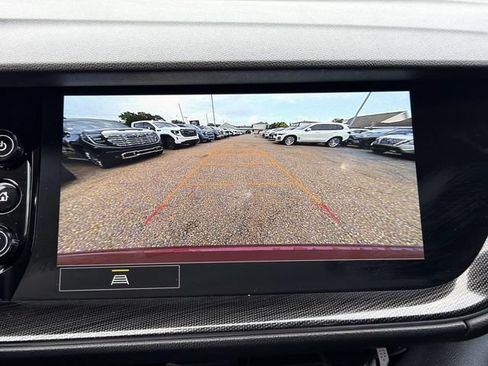 Used 2023 Buick Envision Essence FWD image 31