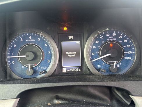 Used 2016 Toyota Sienna XLE w/ XLE Navigation Package FWD image 4