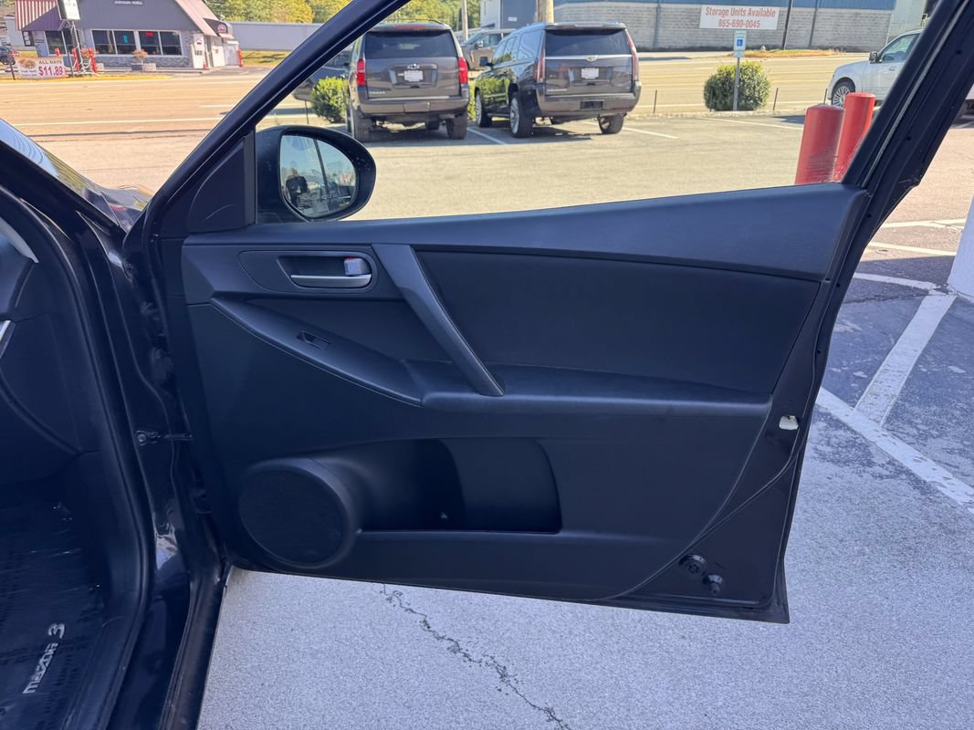 Used 2013 MAZDA MAZDA3 i SV FWD image 22