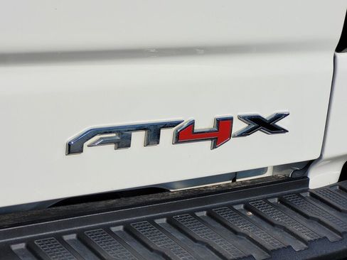 Used 2024 GMC Sierra 1500 AT4X image 11