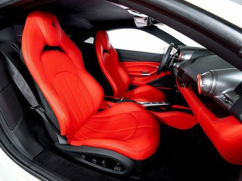 Used 2021 Ferrari F8 Tributo image 52