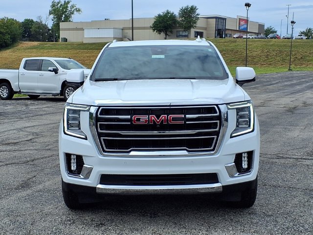 Used 2024 GMC Yukon SLT w/ SLT Luxury Package AWD/4WD image 15