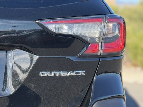 Used 2023 Subaru Outback Limited image 12