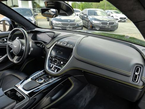 Used 2021 Aston Martin DBX AWD/4WD image 14
