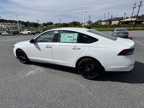 New 2026 Honda Accord SE image 6