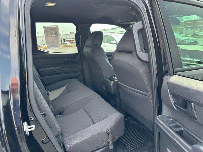 Certified 2024 Toyota Tacoma SR5 AWD/4WD image 10