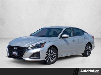 Used 2023 Nissan Altima 2.5 SV