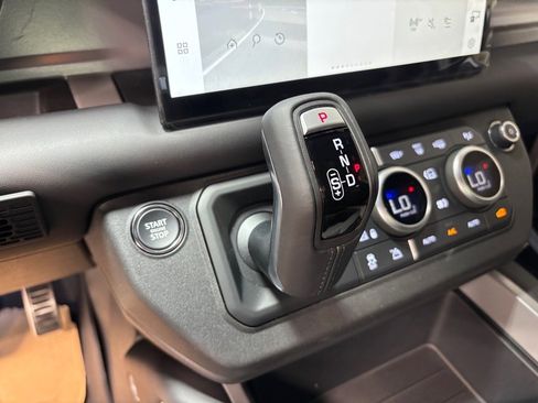New 2025 Land Rover Defender 110 V8 image 15