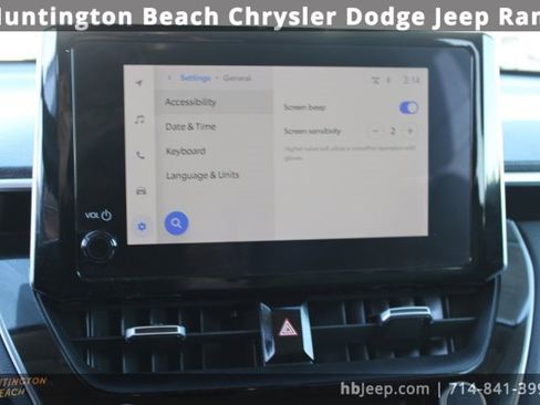 Used 2023 Toyota Corolla Cross XLE image 26