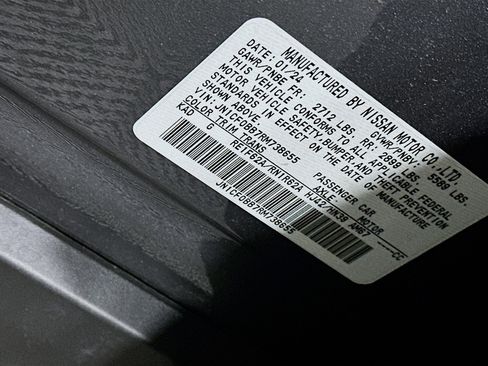 Used 2024 Nissan Ariya AWD image 12