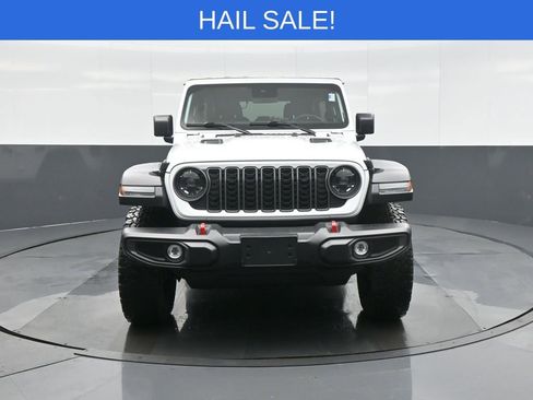 Used 2024 Jeep Wrangler Rubicon w/ Convenience Group image 2