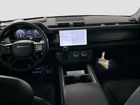 Certified 2025 Land Rover Defender 110 V8 image 20