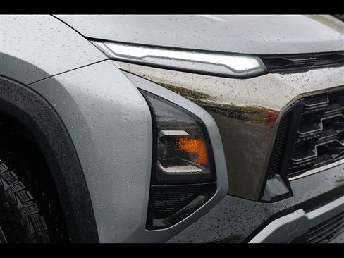 New 2026 Chevrolet Equinox ACTIV w/ LPO, Floor Liner Package FWD image 22
