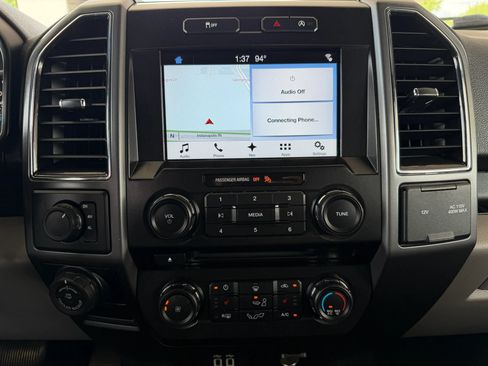 Used 2017 Ford F150 XLT w/ Equipment Group 302A Luxury AWD/4WD image 18