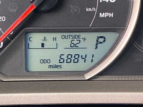 Used 2013 Toyota RAV4 LE AWD/4WD image 24