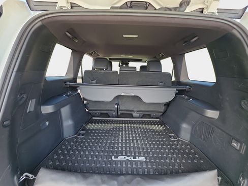 Used 2024 Lexus GX 550 AWD/4WD image 12