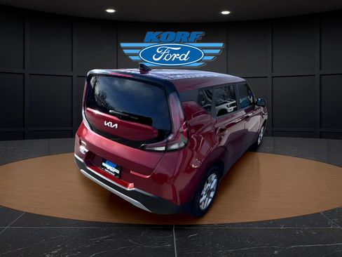 Used 2023 Kia Soul LX w/ LX Technology Package image 7