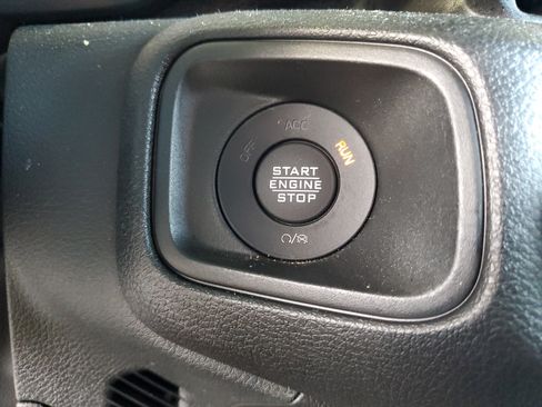 Used 2025 Jeep Wrangler Unlimited Sport AWD/4WD image 31