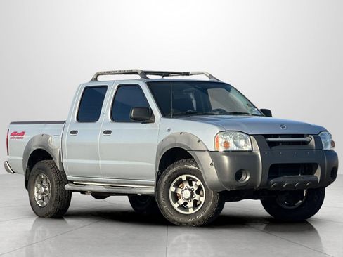Used 2002 Nissan Frontier XE image 1