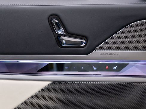 Used 2025 BMW 760i xDrive 760i xDrive w/ Executive Package image 14