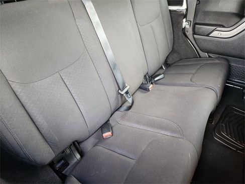 Used 2018 Jeep Wrangler Unlimited Sport S image 28