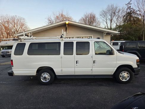 Used 2013 Ford E-350 and Econoline 350 Extended Super Duty w/ PWR Group RWD image 8