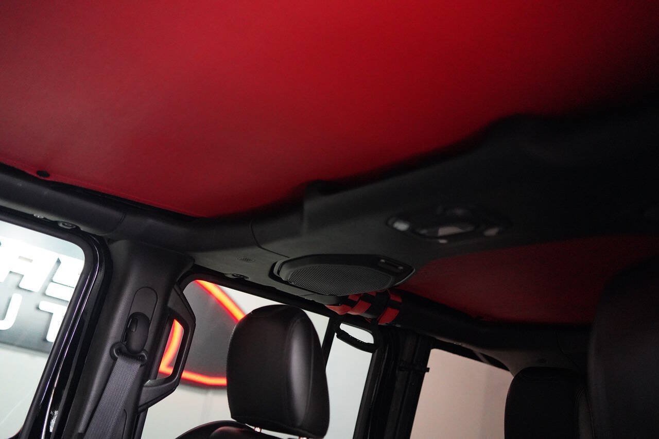 Used 2018 Jeep Wrangler Unlimited Rubicon AWD/4WD image 92
