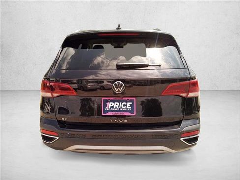 Used 2024 Volkswagen Taos SE FWD image 6