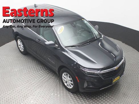 Used 2023 Chevrolet Equinox LT w/ LPO, Floor Liner Package image 3