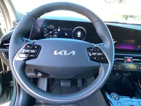 New 2025 Kia Niro Wind image 16