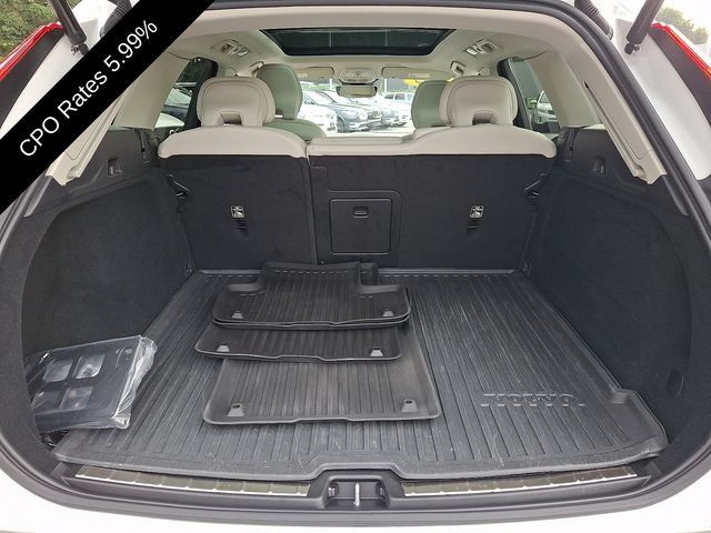 Certified 2024 Volvo XC60 B5 Plus w/ Protection Package Premier AWD/4WD image 30