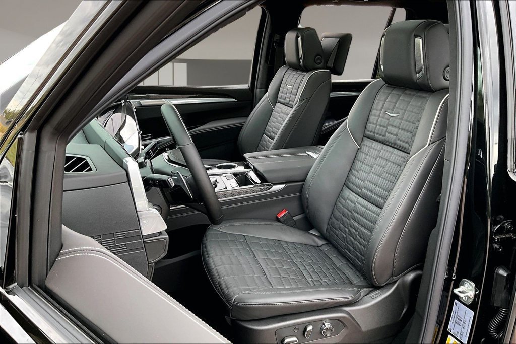 New 2026 Cadillac Escalade V w/ LPO, ONYX Package AWD/4WD image 9