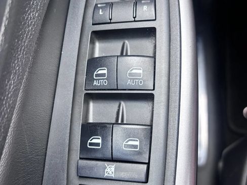 Used 2021 Jeep Cherokee Limited AWD/4WD image 10