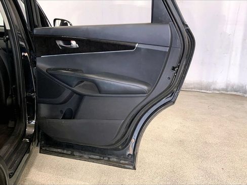 Used 2016 Kia Sorento L FWD image 23
