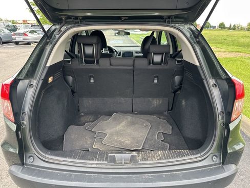 Used 2018 Honda HR-V EX image 10