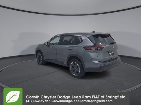 Used 2025 Nissan Rogue SV FWD image 11