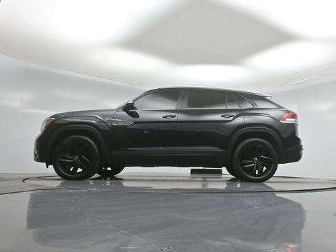 Used 2023 Volkswagen Atlas Cross Sport SE w/ Black Wheel Package AWD/4WD image 8
