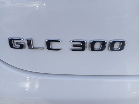 Used 2023 Mercedes-Benz GLC 300 4MATIC Coupe image 3