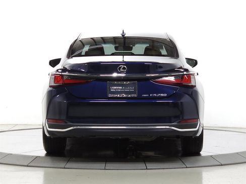 Certified 2021 Lexus ES 250 w/ Premium Package image 6