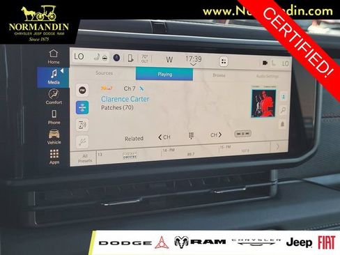 Certified 2025 Jeep Wrangler Unlimited Rubicon w/ Convenience Group AWD/4WD image 9
