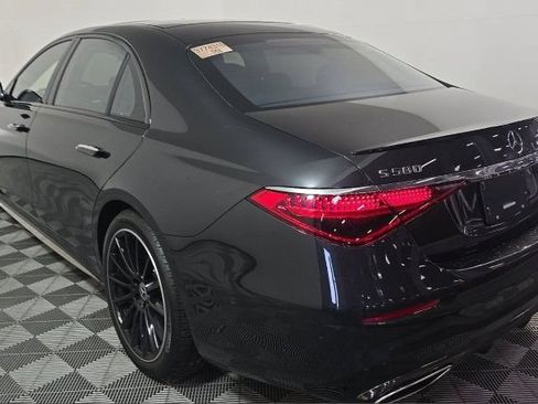 Used 2023 Mercedes-Benz S 580 4MATIC Sedan image 4