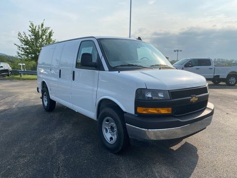 New 2025 Chevrolet Express 3500 w/ Driver Convenience Package image 1