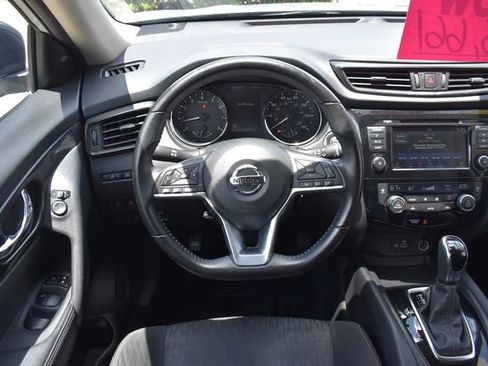 Used 2020 Nissan Rogue SV AWD/4WD image 24