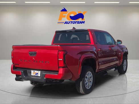Used 2026 Toyota Tacoma SR5 AWD/4WD image 5