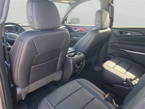 New 2026 Chevrolet Traverse Z71 image 17