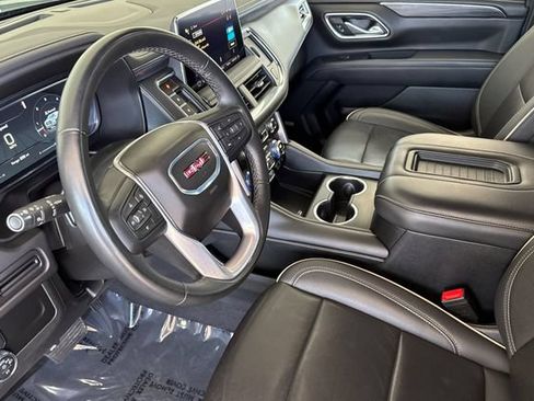 Used 2024 GMC Yukon SLT AWD/4WD image 10