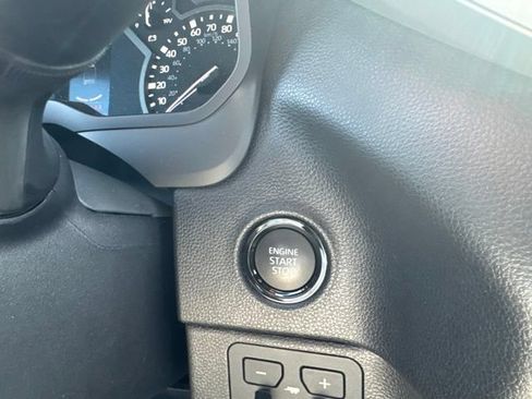 Used 2025 Toyota Tundra SR5 w/ SR5 Convenience Package AWD/4WD image 12